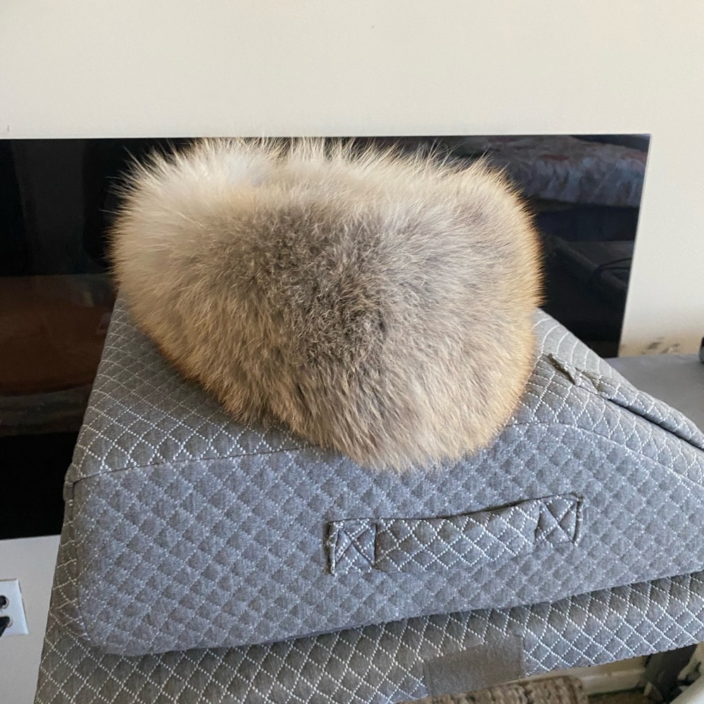 Elegant Tan Fox Fur Hat